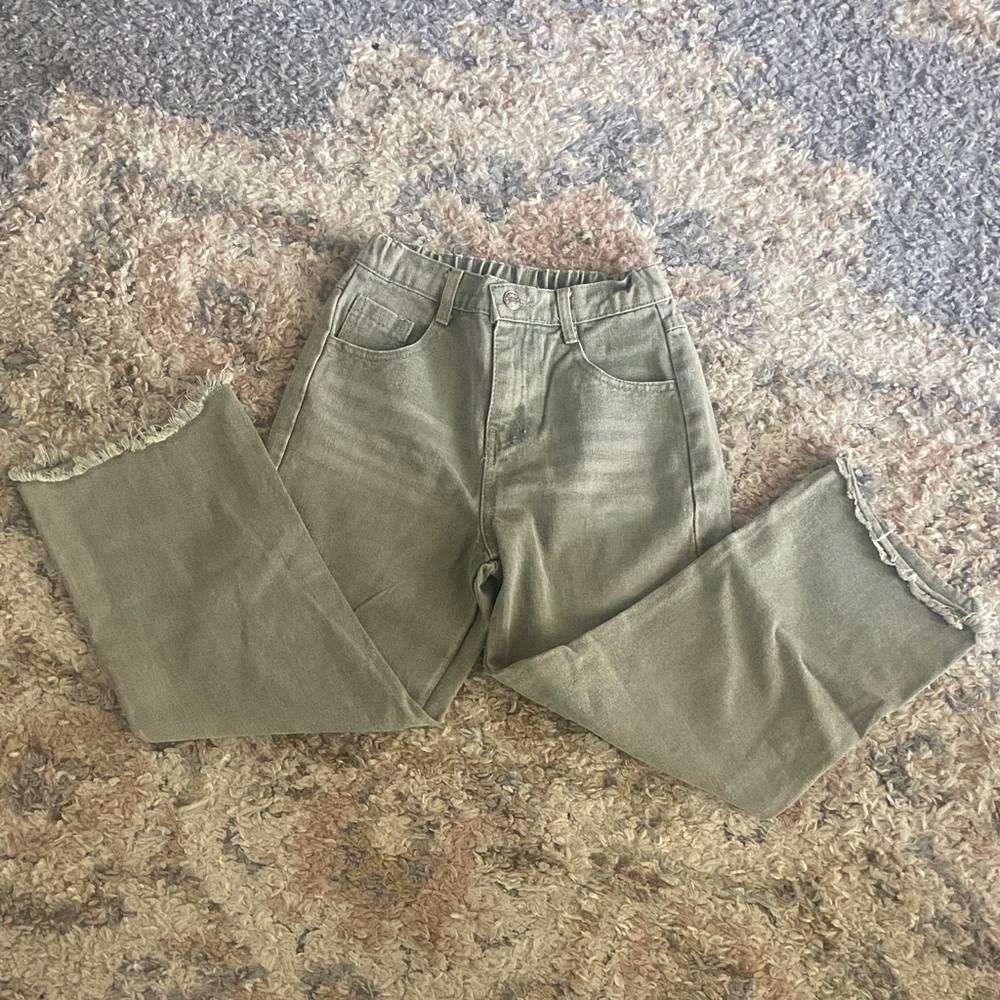 SHEIN Light Green Denim with Frayed Hem